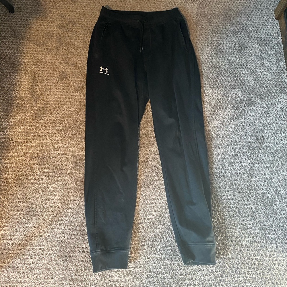 Under Armour men’s joggers - size M